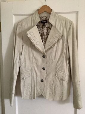 Danier leather cream blazer jacket size L